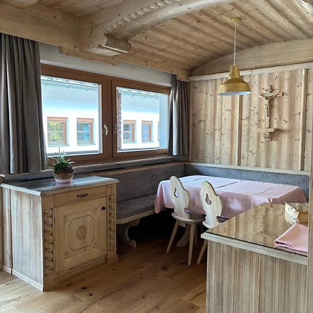Appartement Rosa Sankt Johann in Tirol Pokoj fotografie