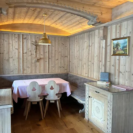 Appartement Rosa Sankt Johann in Tirol Pokoj fotografie