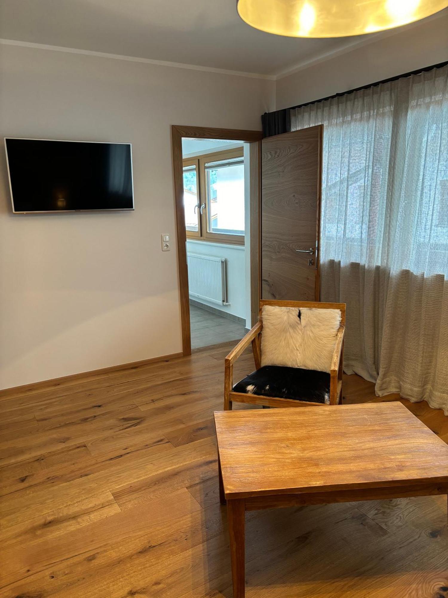 Rosa Apartment