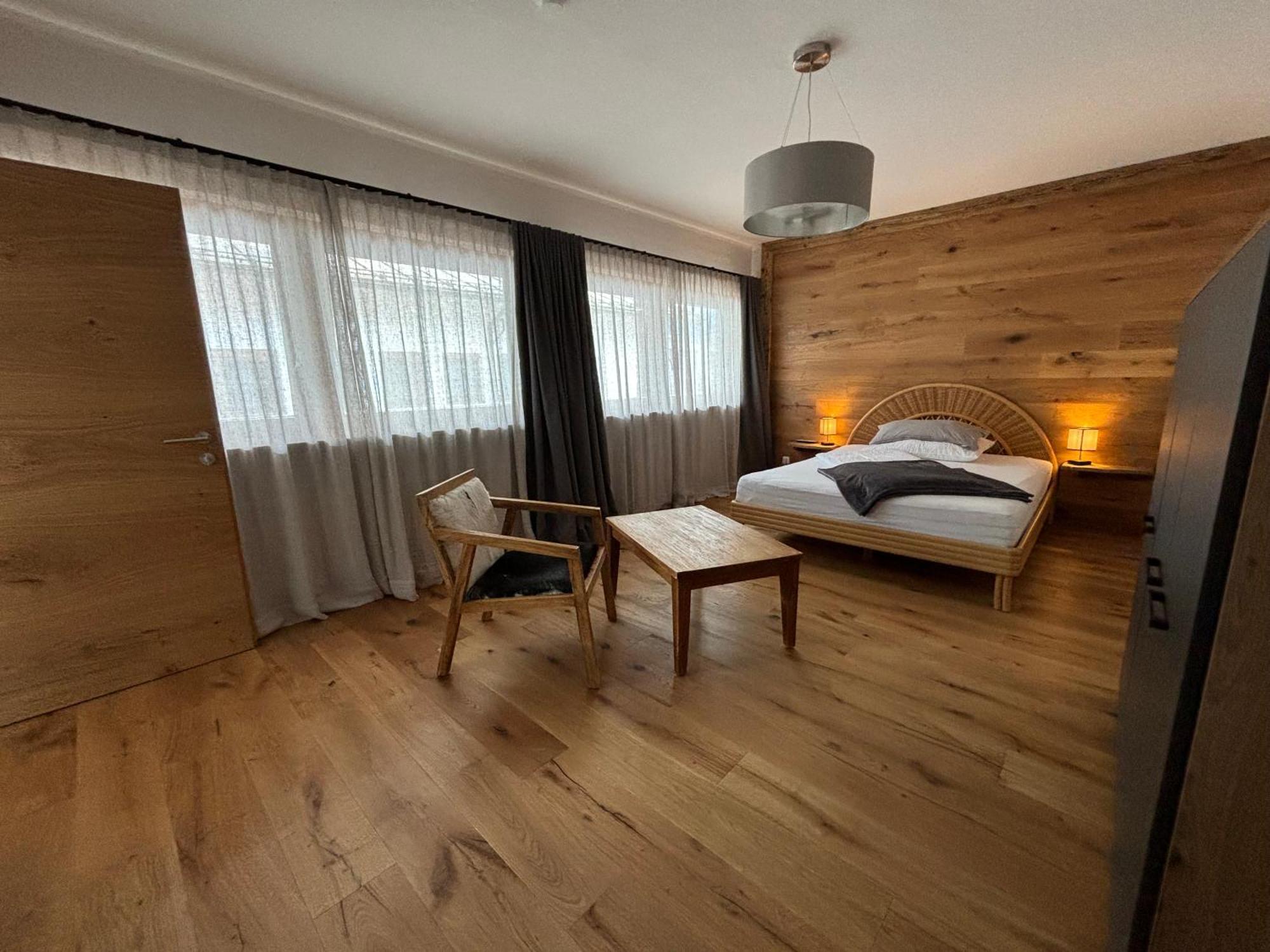 Rosa Apartment